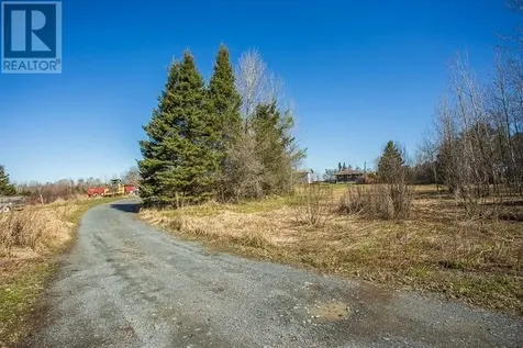 135 Jeffrey Side Road Bruce Mines ON P0R 1C0