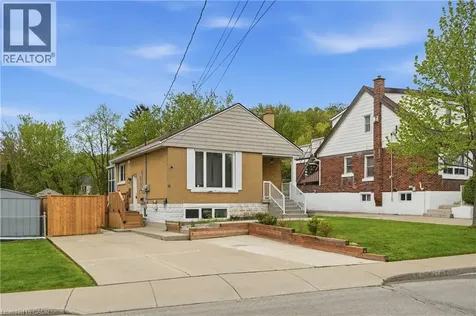 38 Dunkirk Drive Hamilton ON L8K 4X1