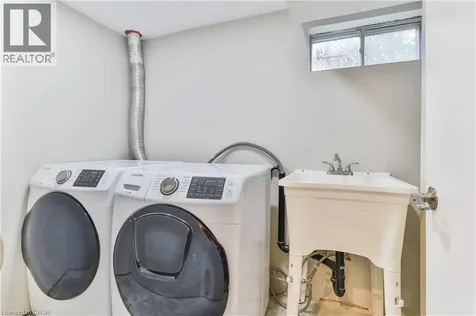 38 Dunkirk Drive Hamilton ON L8K 4X1