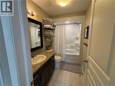 45 Candlewood Court Stoney Creek ON L8J 0C4