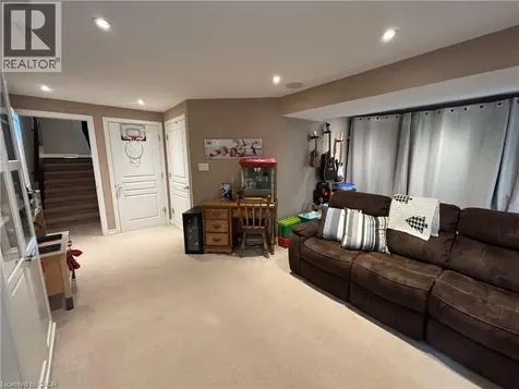 45 Candlewood Court Stoney Creek ON L8J 0C4