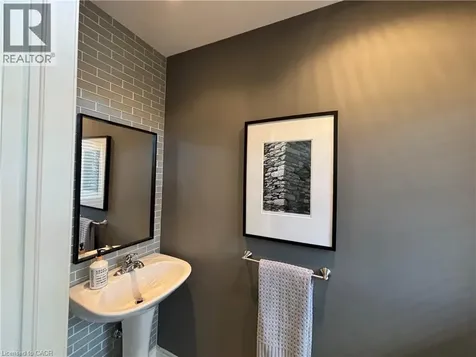 45 Candlewood Court Stoney Creek ON L8J 0C4