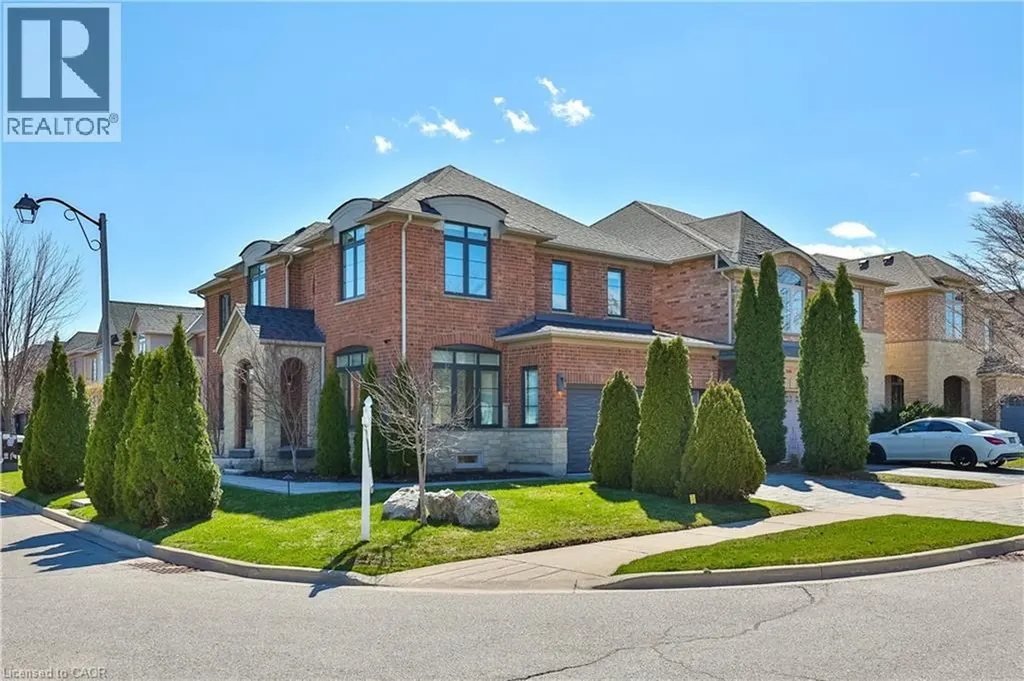 2252 Dewsbury Drive Oakville ON L6M 0A6