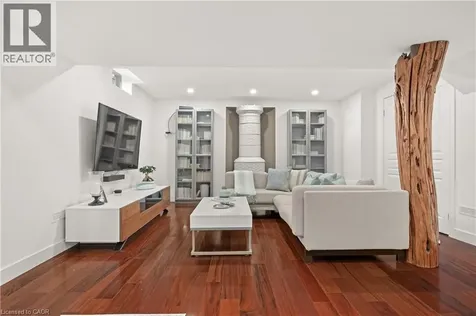 2252 Dewsbury Drive Oakville ON L6M 0A6