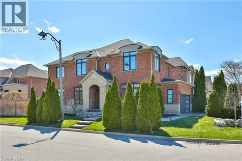 2252 Dewsbury Drive Oakville ON L6M 0A6