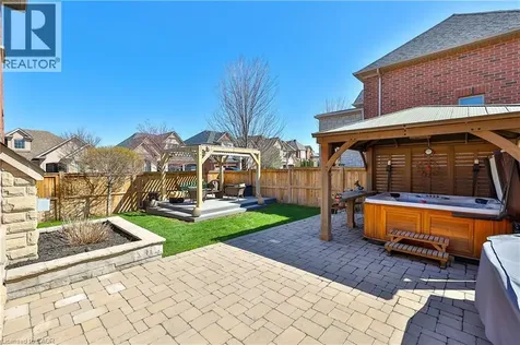 2252 Dewsbury Drive Oakville ON L6M 0A6