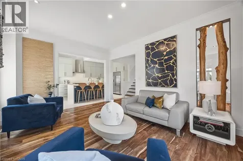 2252 Dewsbury Drive Oakville ON L6M 0A6