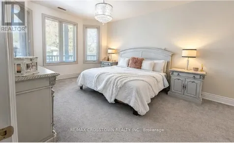 61 Earl Street Wasaga Beach ON L9Z 2M6