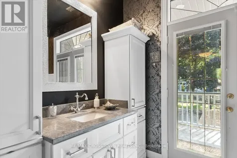 61 Earl Street Wasaga Beach ON L9Z 2M6