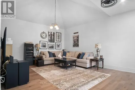 61 Earl Street Wasaga Beach ON L9Z 2M6