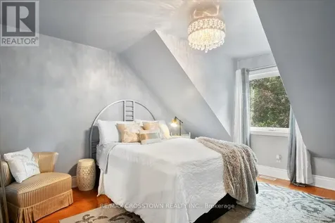 61 Earl Street Wasaga Beach ON L9Z 2M6