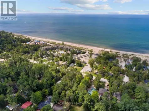 61 Earl Street Wasaga Beach ON L9Z 2M6