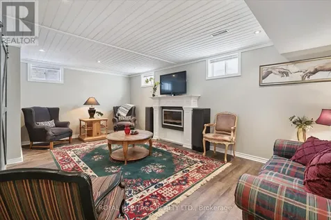 3074 Emperor Drive Orillia ON L3V 0G4