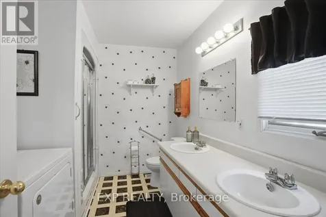 69 33rd Street North Wasaga Beach ON L9Z 2C1