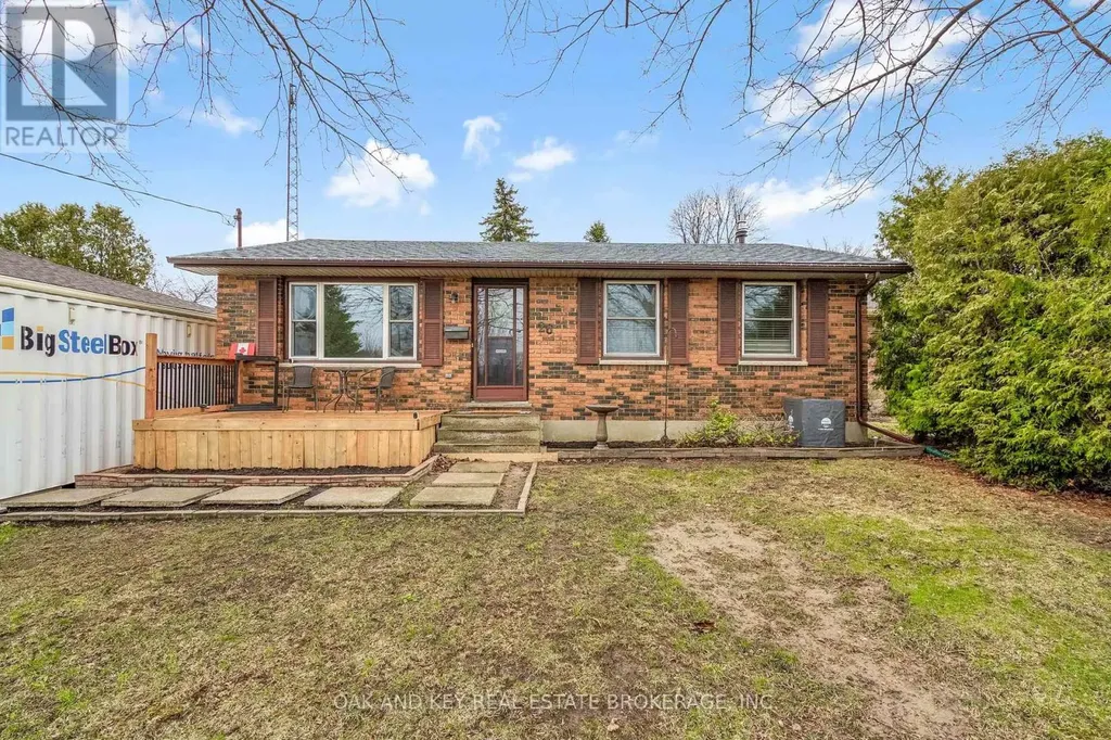 26 Sinclair Avenue St. Thomas ON N5R 3A8