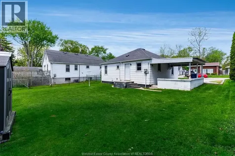 84 Robinson Street Leamington ON N8H 1Z4