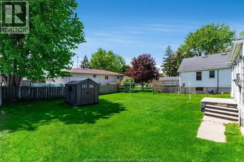 84 Robinson Street Leamington ON N8H 1Z4