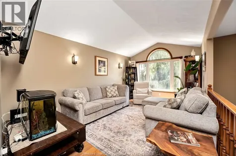 398 Thorn Ridge Crescent Amherstburg ON N9V 3X2