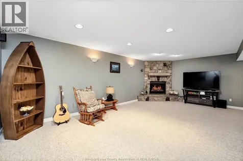 398 Thorn Ridge Crescent Amherstburg ON N9V 3X2