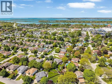 398 Thorn Ridge Crescent Amherstburg ON N9V 3X2