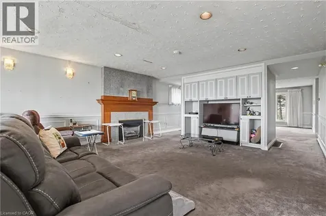 1061 North Service Road Stoney Creek ON L8E 5C8