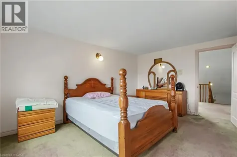 1061 North Service Road Stoney Creek ON L8E 5C8