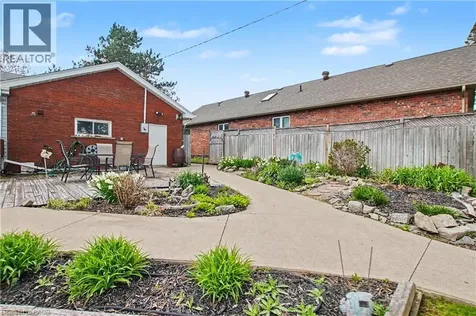 1061 North Service Road Stoney Creek ON L8E 5C8