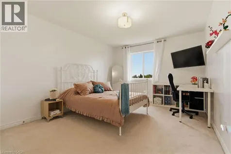 73 Medici Lane Hamilton ON L9B 0H3