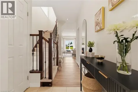 73 Medici Lane Hamilton ON L9B 0H3