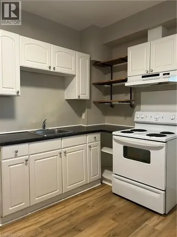62 Barnesdale Avenue South Hamilton ON L8M 2V4