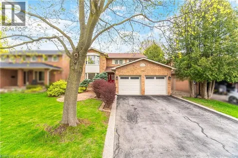 1004 Roxborough Drive Oakville ON L6M 1E3