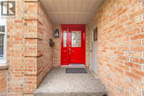 1004 Roxborough Drive Oakville ON L6M 1E3