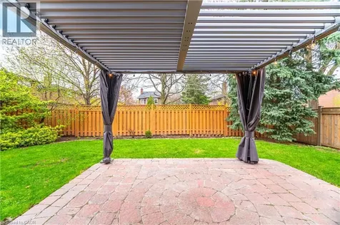 1004 Roxborough Drive Oakville ON L6M 1E3
