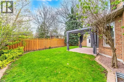 1004 Roxborough Drive Oakville ON L6M 1E3