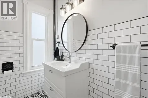 277 Main Street West Hamilton ON L8P 1J7