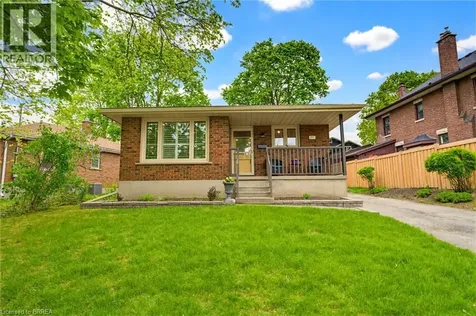28 Ridgewood Drive Brantford ON N3R 1A3