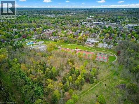 28 Ridgewood Drive Brantford ON N3R 1A3