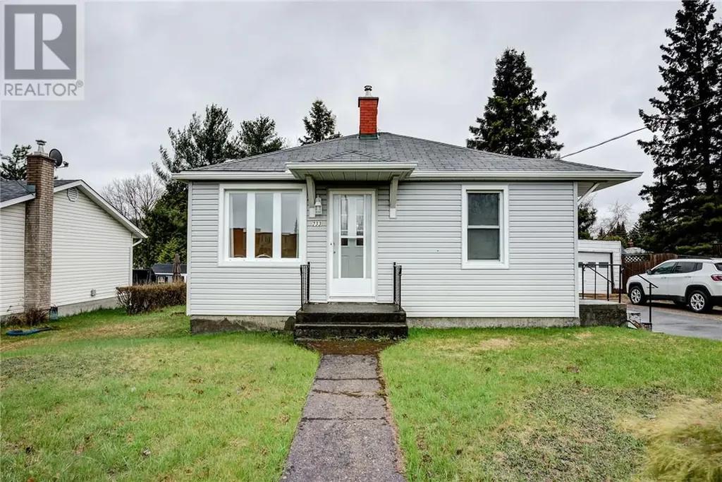 233 Fourth Avenue Lively ON P3Y 1M4