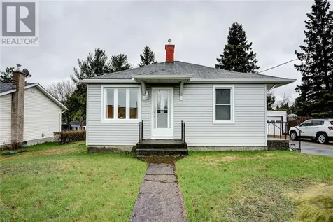 233 Fourth Avenue Lively ON P3Y 1M4