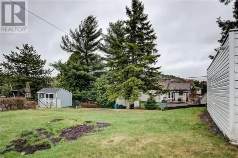 233 Fourth Avenue Lively ON P3Y 1M4