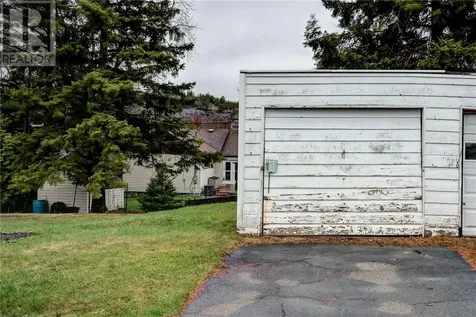 233 Fourth Avenue Lively ON P3Y 1M4