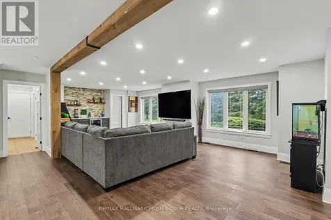 1619 Sequoia Drive Ottawa ON K4C 1C2