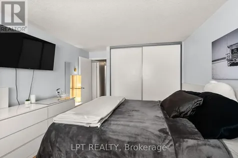 260 Fenerty Court Ottawa ON K2L 3A7