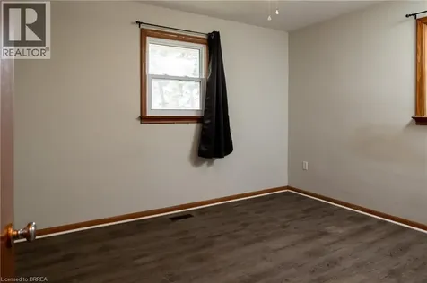 522 Ellis Avenue Brantford ON N3T 5L5