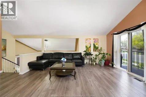2415 Cabana Road West Windsor ON N9G 1E2