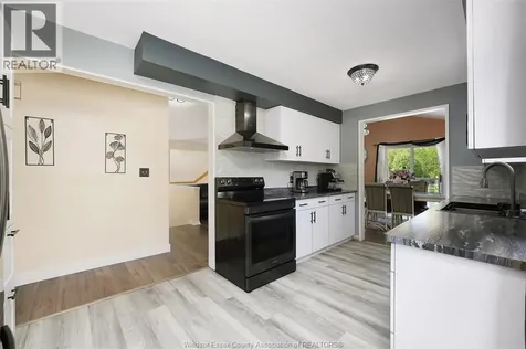 2415 Cabana Road West Windsor ON N9G 1E2
