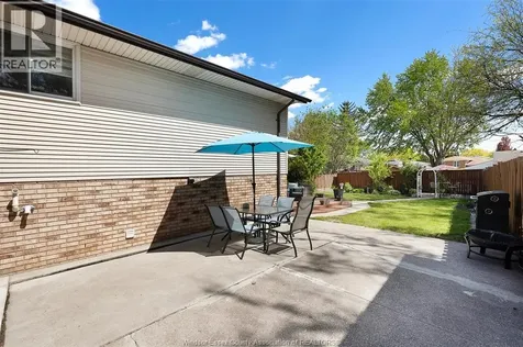 2415 Cabana Road West Windsor ON N9G 1E2