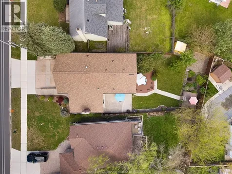 2415 Cabana Road West Windsor ON N9G 1E2