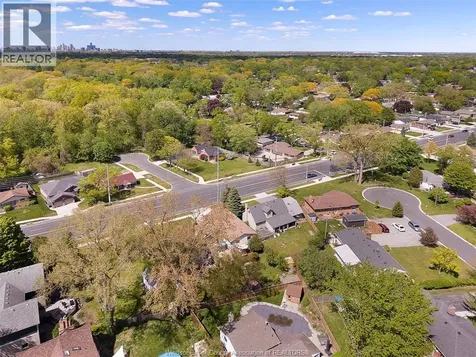 2415 Cabana Road West Windsor ON N9G 1E2