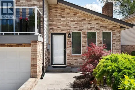 2415 Cabana Road West Windsor ON N9G 1E2